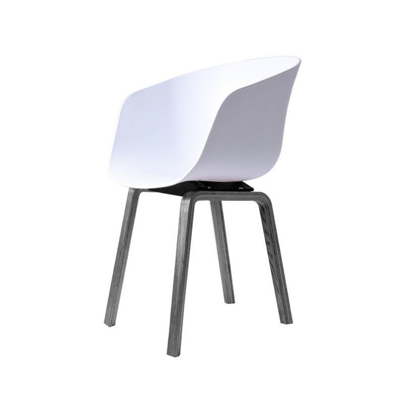 Hai spisestole hvid / sort